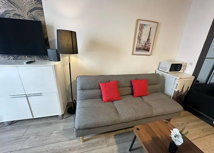 Ponthieu Apartment Paris